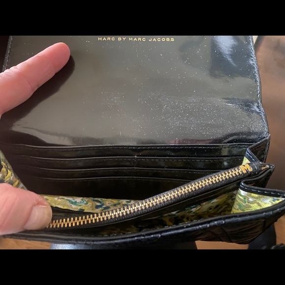 Marc Jacobs sling or clutch purse/wallet - Picture 2 of 7
